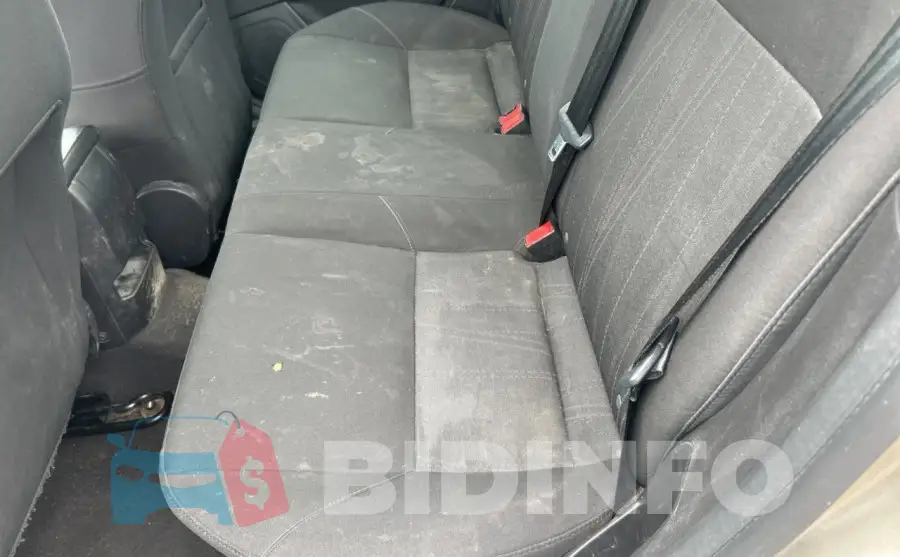 1FADP3F23JL210962 Photo# 14