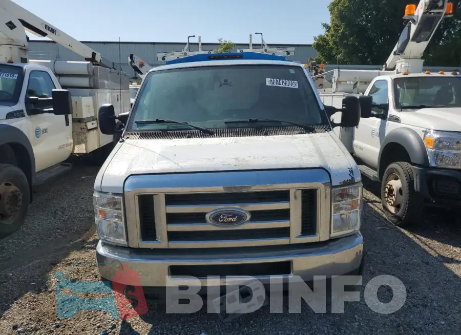 1FDWE3FL5GDC28346 Photo# 5