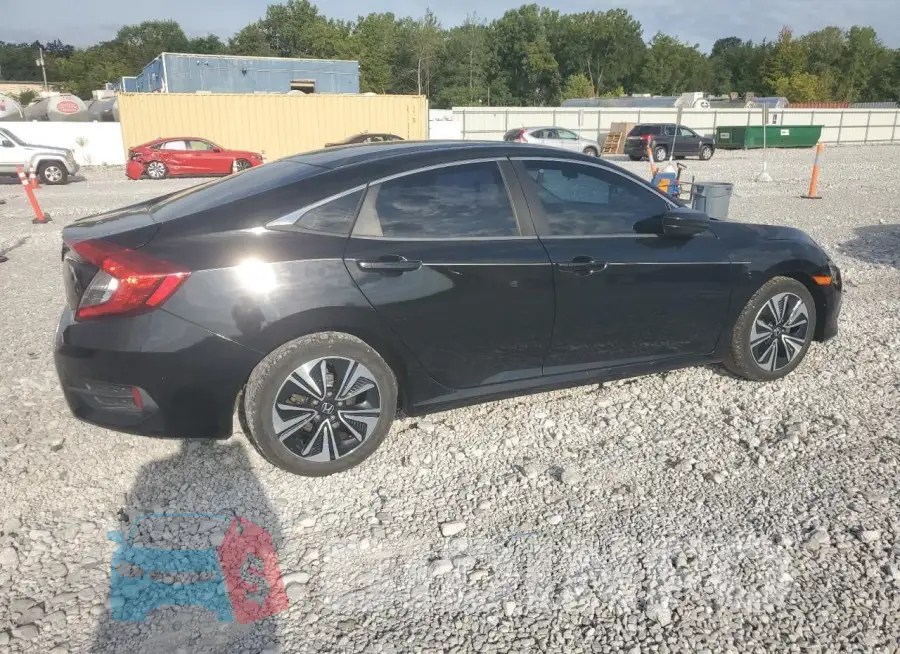 19XFC2F50HE063697 Photo# 3
