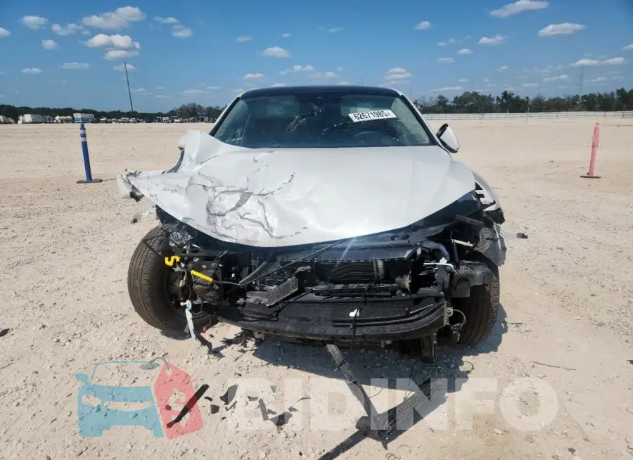 3VW7M7BU0RM052814 Photo# 5