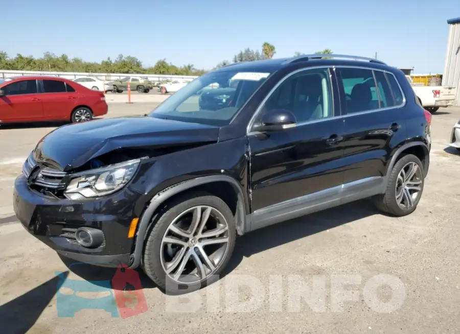 WVGWV7AX3HK023476 Photo# 1