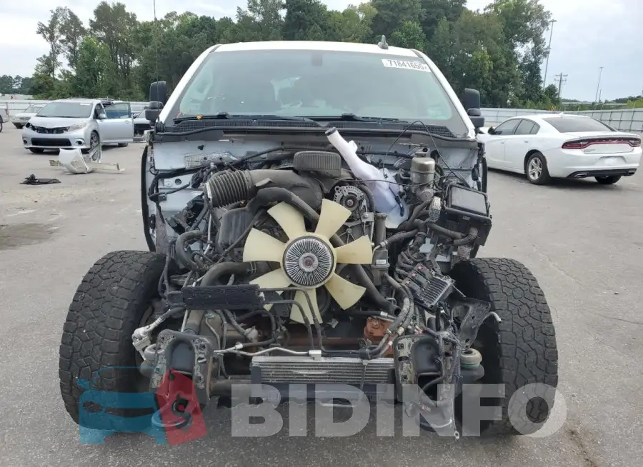 1GT12REG0GF133292 Photo# 5