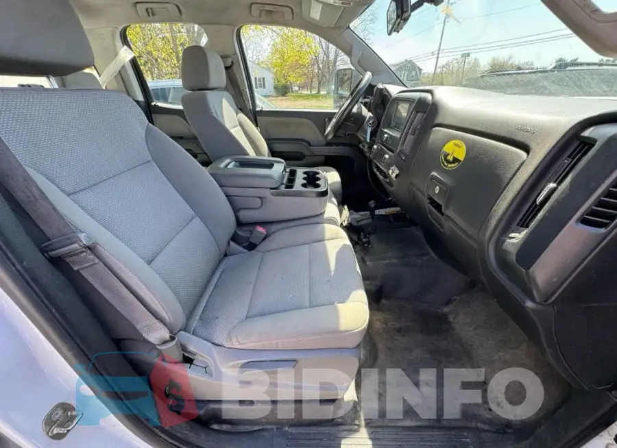 1GT22REG9GZ110189 Photo# 5