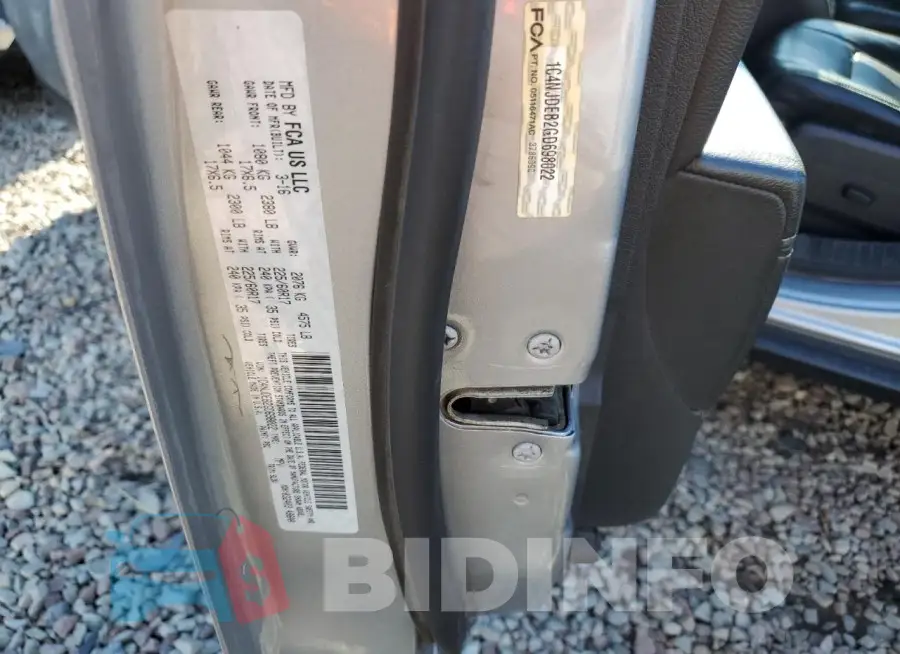 1C4NJDEB2GD698022 Photo# 13