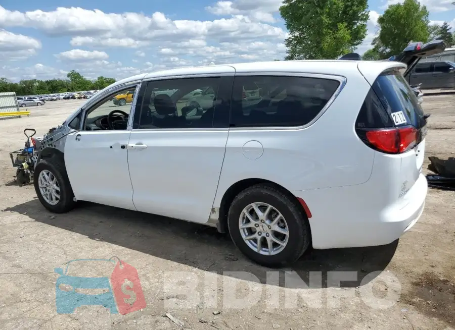 2C4RC1CG4NR158836 Photo# 2