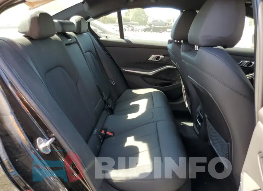 3MW5R1J09M8B80622 Photo# 10