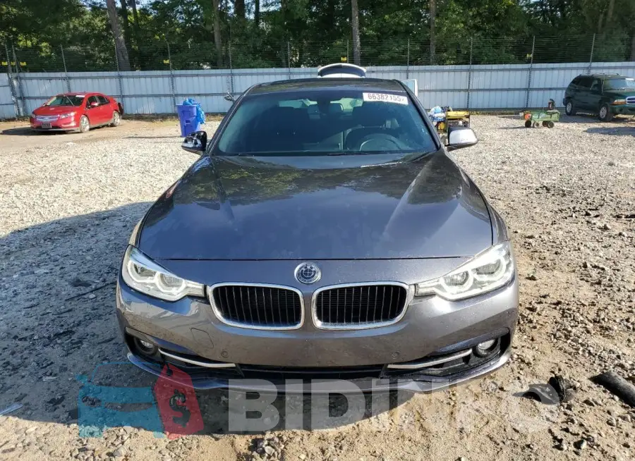 WBA8E9G58GNT86137 Photo# 5