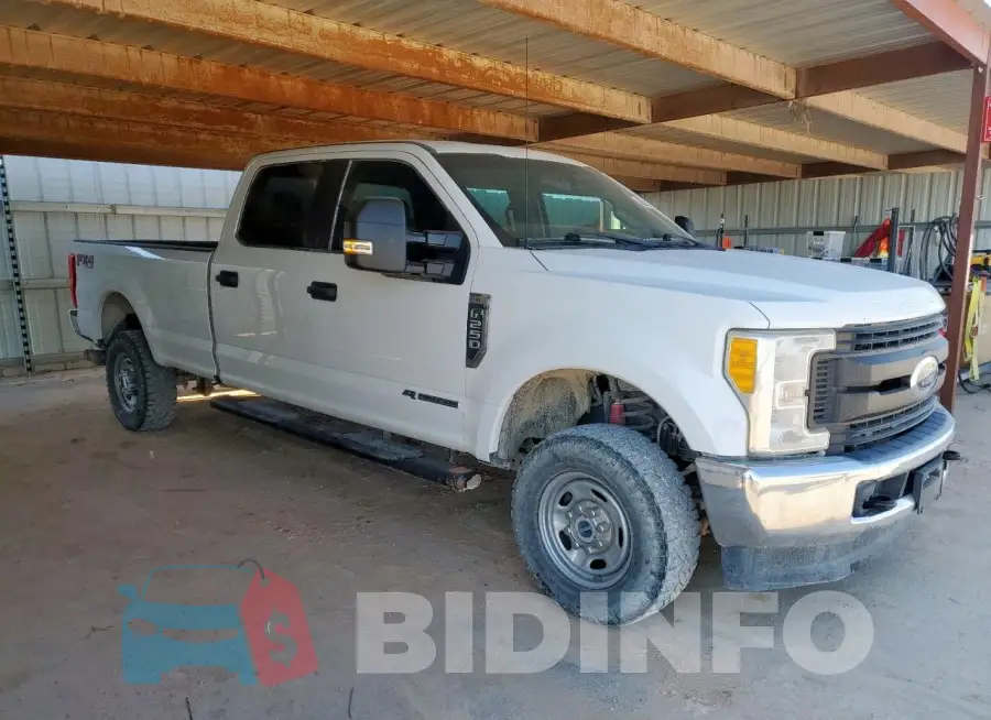 1FT7W2BT3HEC95884 Photo# 4