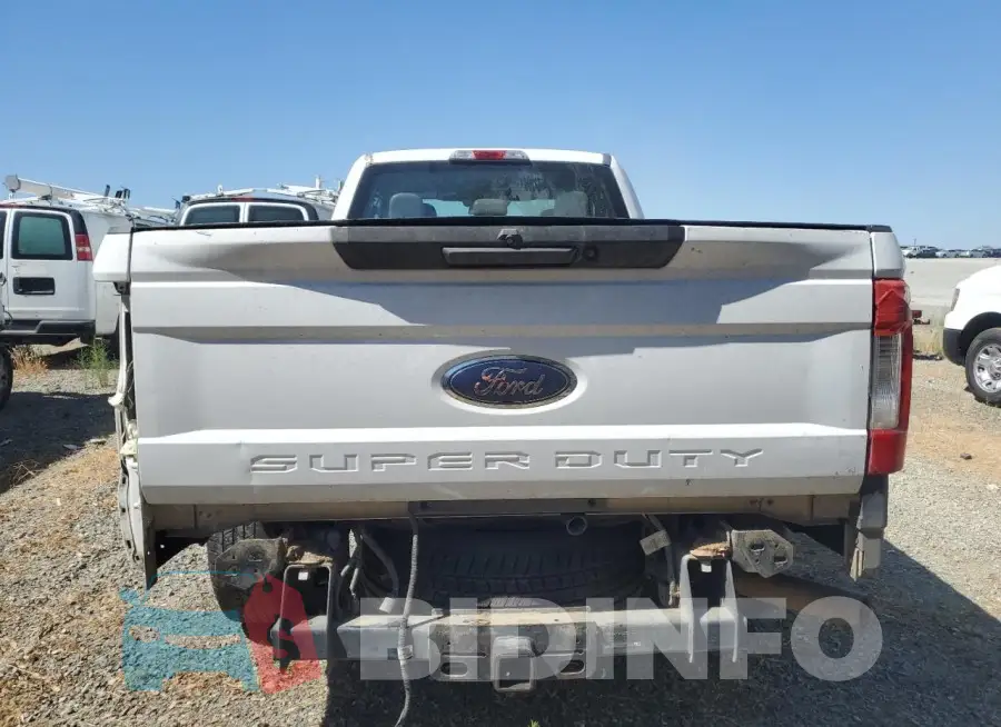 1FT7X2A61JEB30110 Photo# 6