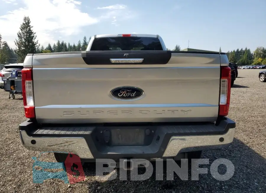 1FT7X2BT9KED71676 Photo# 6