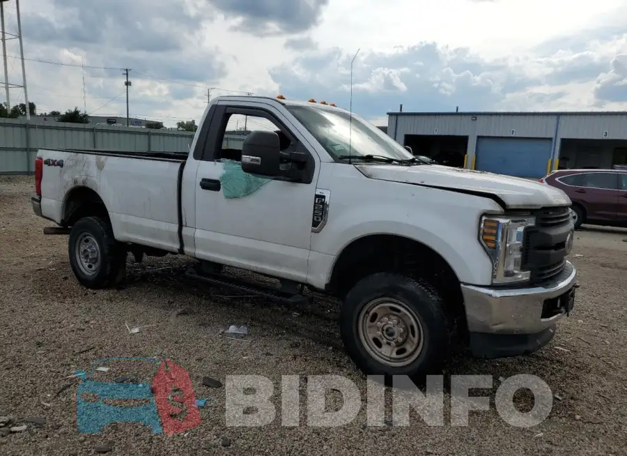 1FTBF2B64KEF97227 Photo# 4