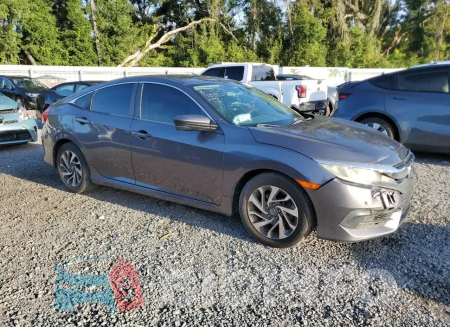 19XFC2F79GE062774 Photo# 4