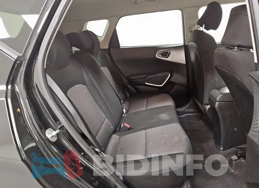 KNDJ23AU6N7161775 Photo# 10