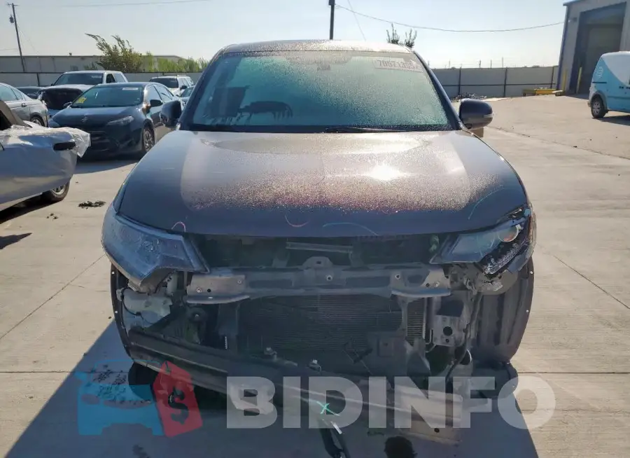 JA4AD3A32KZ012548 Photo# 5