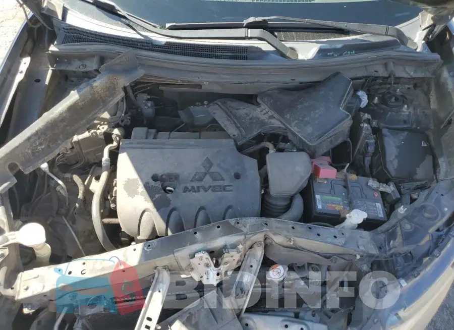 JA4AD3A36GZ019400 Photo# 12