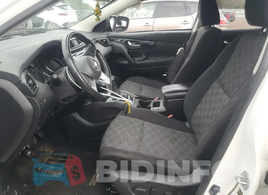 JN1BJ1CR8HW110781 Photo# 7