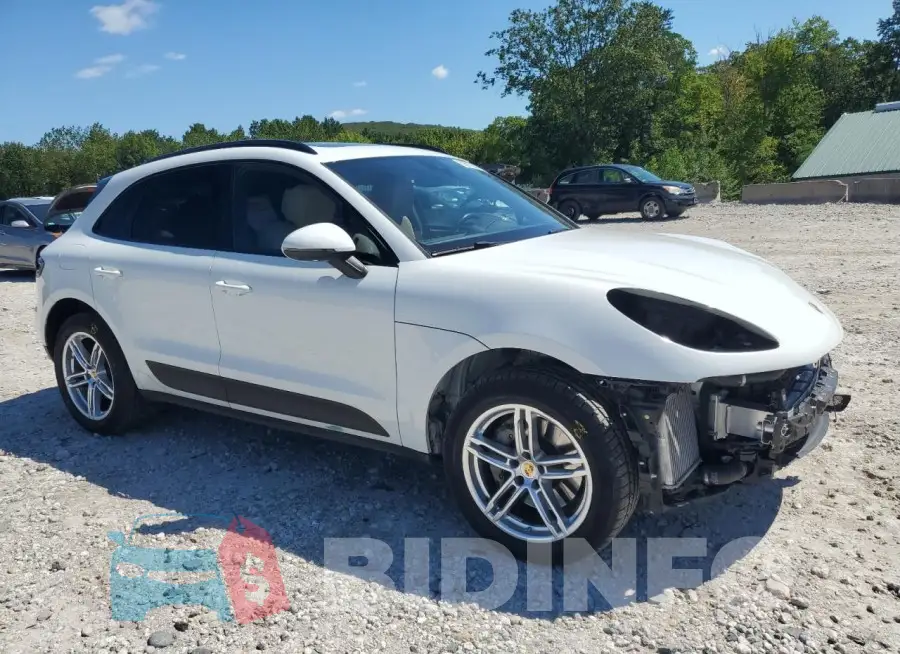 WP1AB2A58MLB33399 Photo# 4