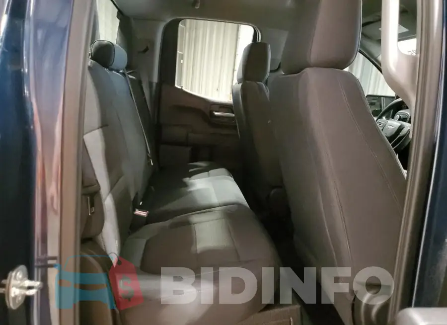 1GCRYBEH2LZ338011 Photo# 10