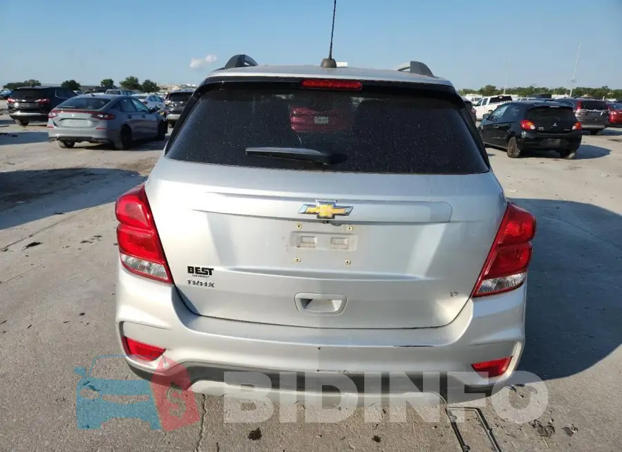 KL7CJLSB9JB676749 Photo# 6