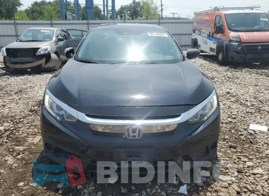 19XFC2F88HE064283 Photo# 5