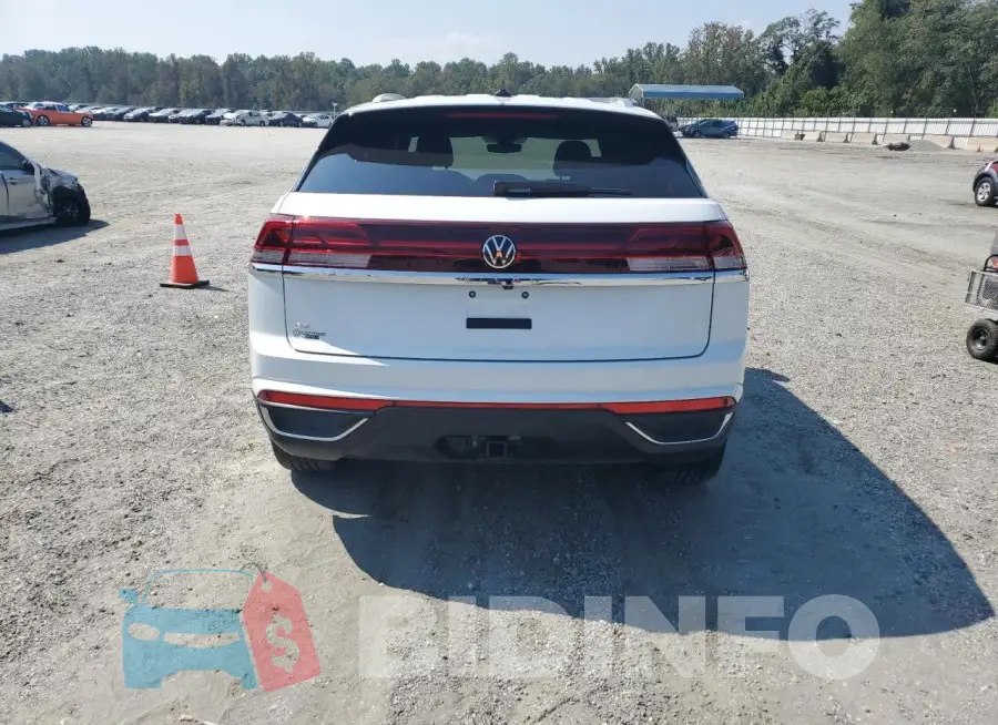 1V2WE2CA7RC259140 Photo# 6