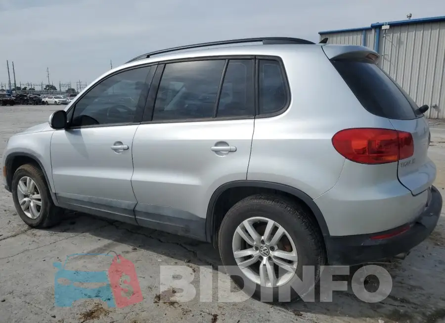 WVGAV7AX3HK002900 Photo# 2