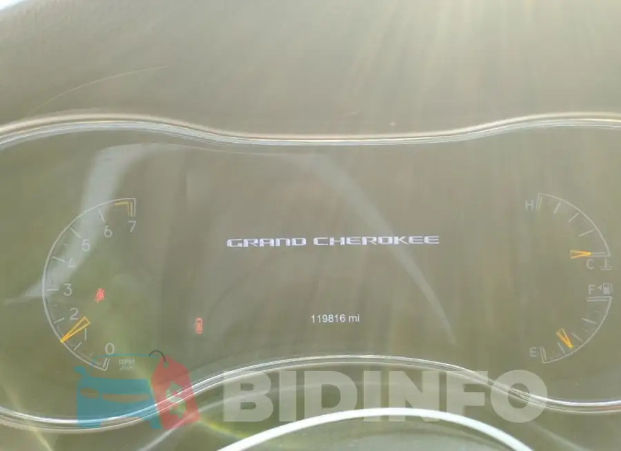 1C4RJFBG8GC317597 Photo# 9