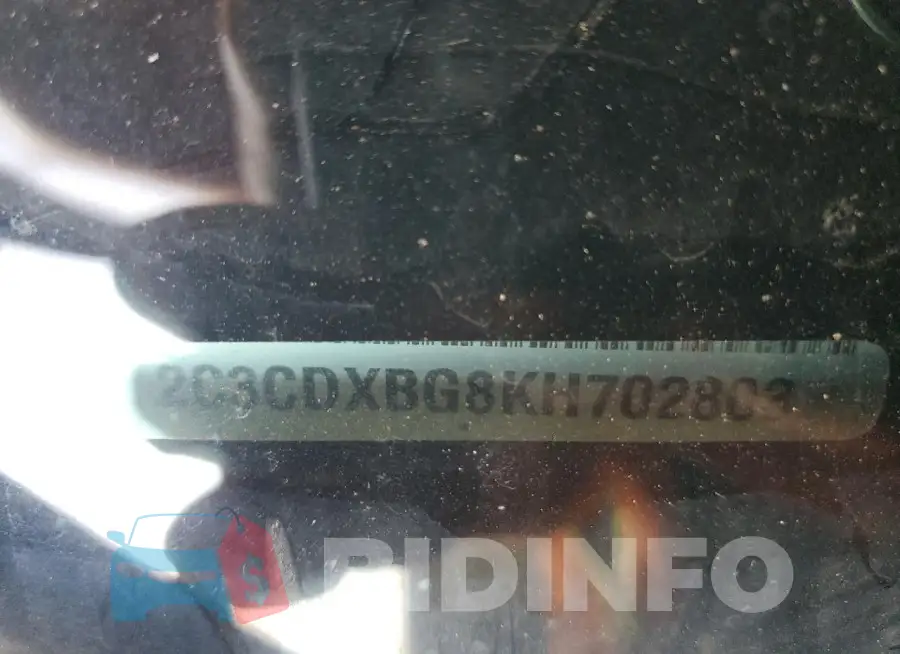 2C3CDXBG8KH702803 Photo# 13