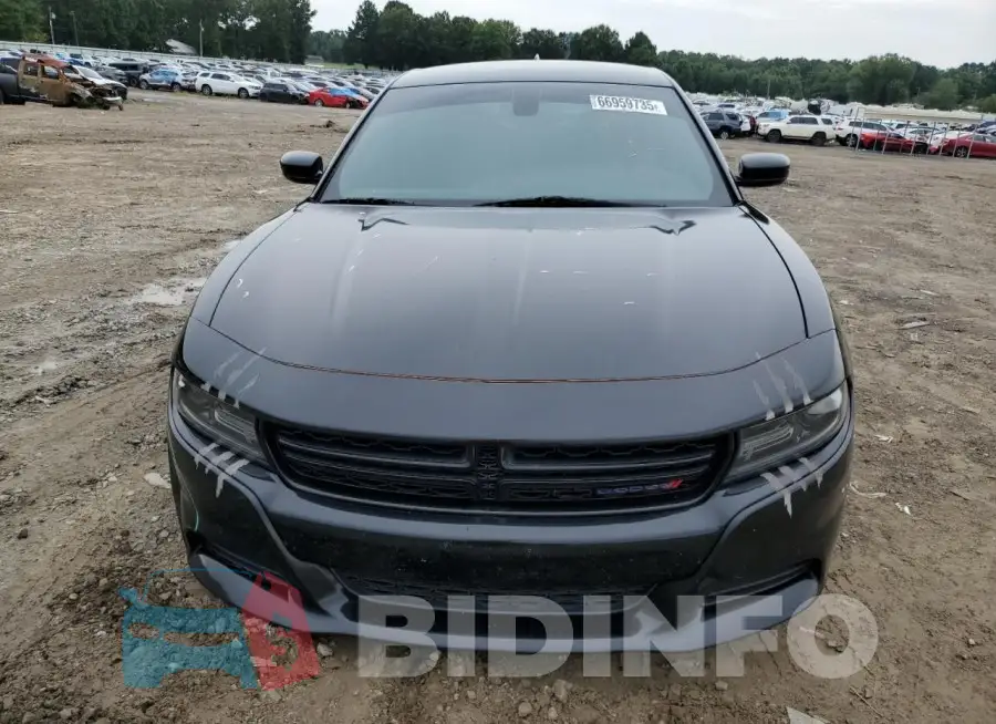 2C3CDXHG8GH146944 Photo# 5