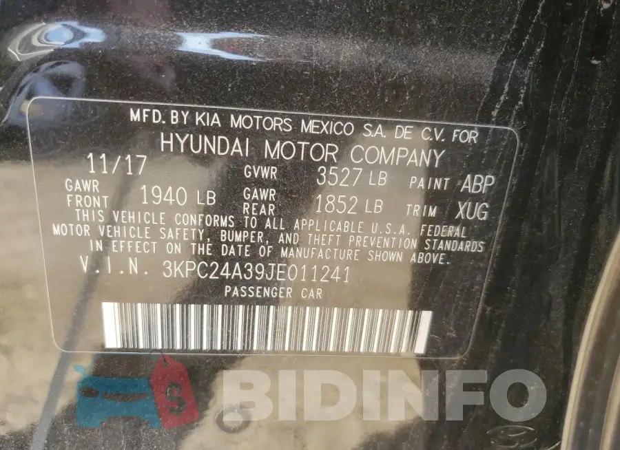 3KPC24A39JE011241 Photo# 12