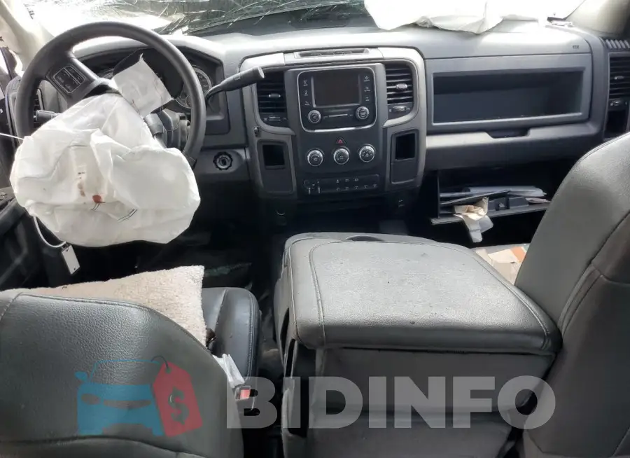 3C63RRGL4JG361128 Photo# 8