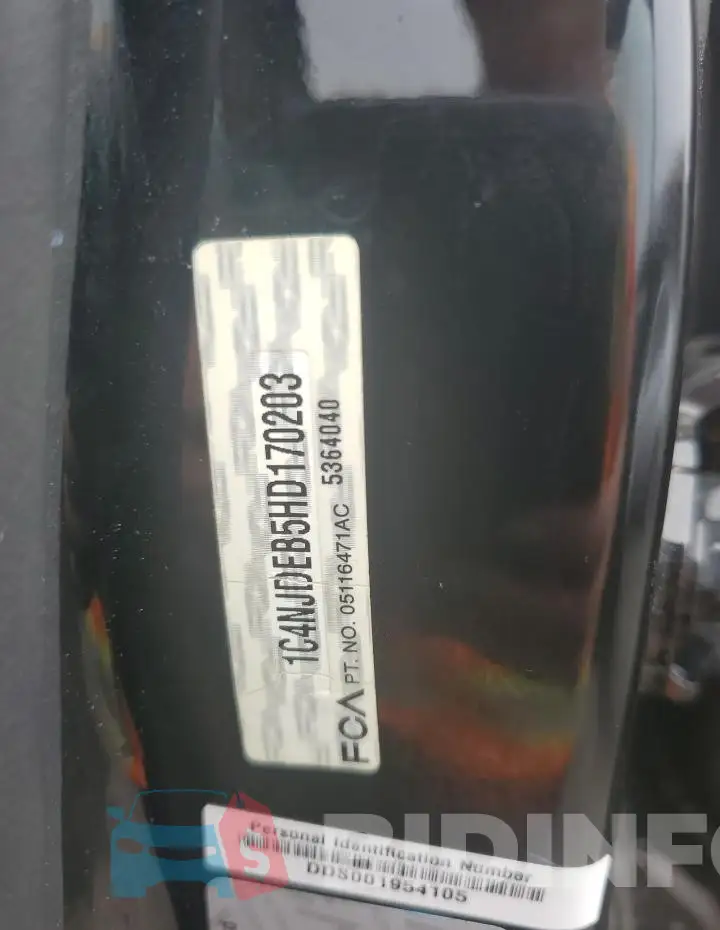 1C4NJDEB5HD170203 Photo# 12