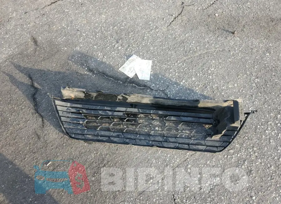 1G1ZE5ST8HF153160 Photo# 12