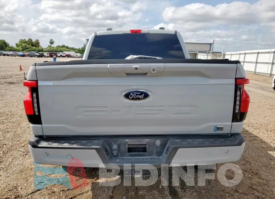 1FT6W1EV6PWG35217 Photo# 6