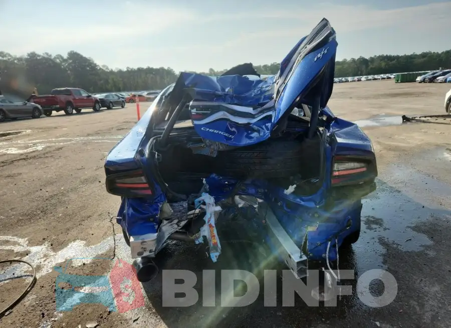 2C3CDXCT2MH547888 Photo# 6
