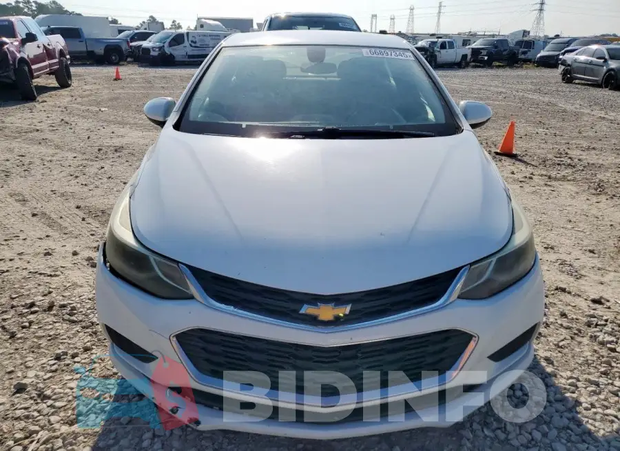 1G1BE5SM3J7201514 Photo# 5