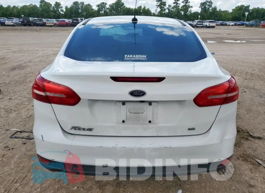 1FADP3F27JL311423 Photo# 6
