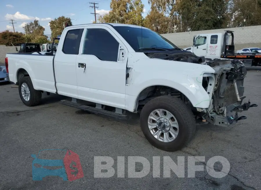 1FT7X2A69LEE77588 Photo# 4