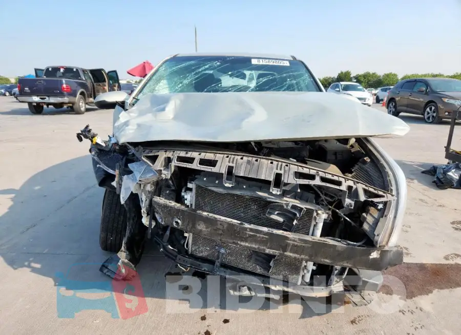 3KPC24A3XKE050454 Photo# 5