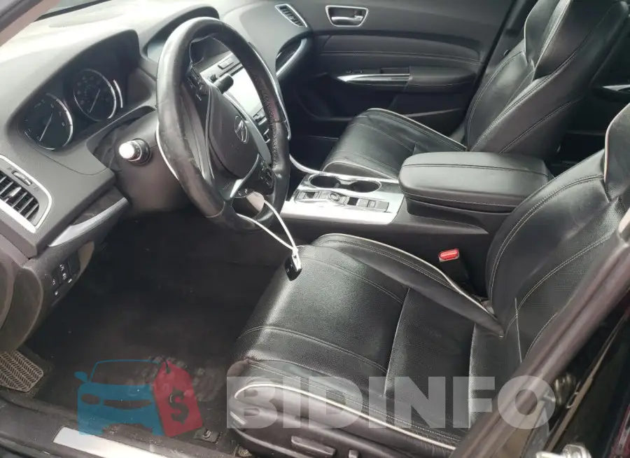 19UUB2F43KA010487 Photo# 7