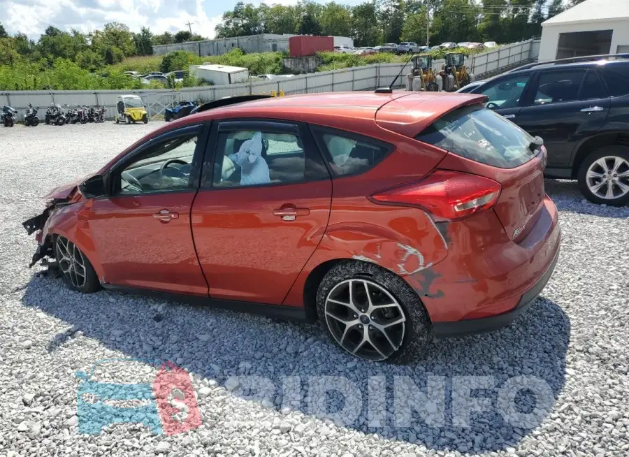 1FADP3M21JL258107 Photo# 2