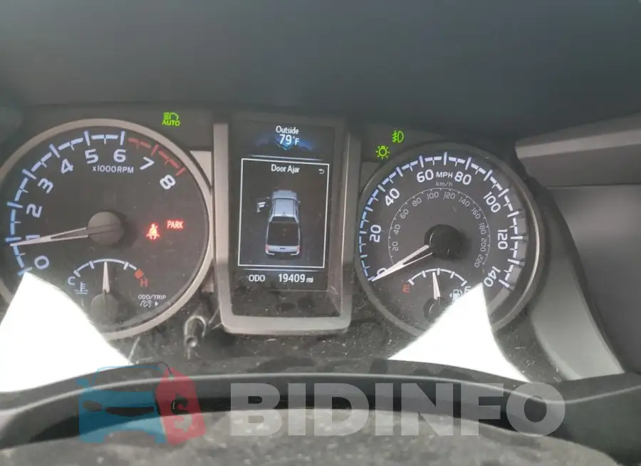 3TYCZ5AN4NT103523 Photo# 9