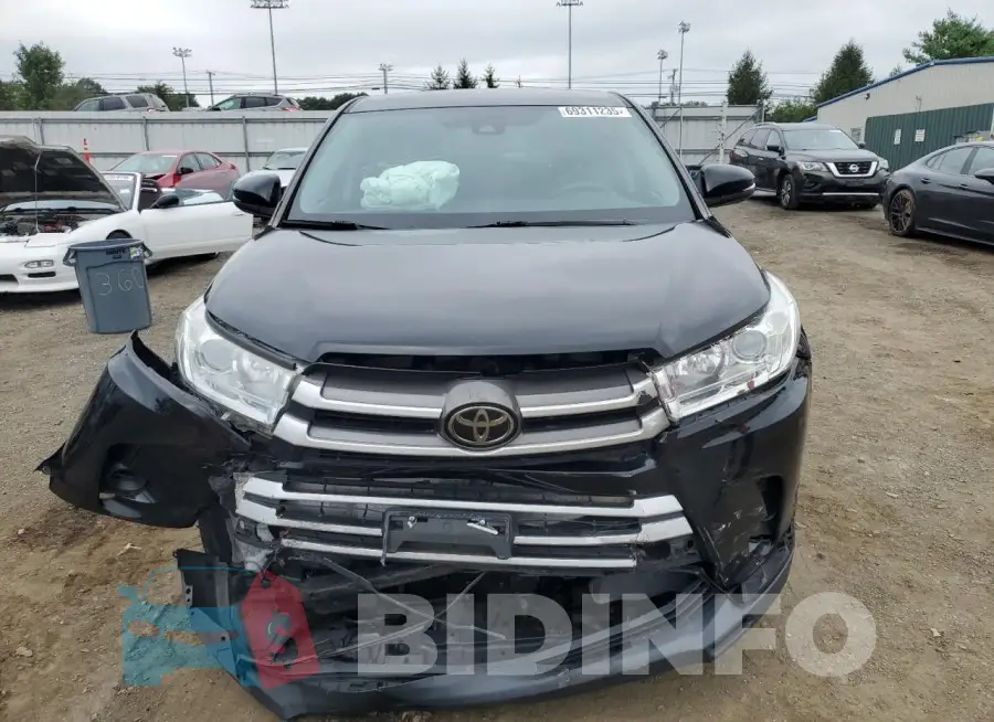 5TDBZRFHXJS853455 Photo# 5