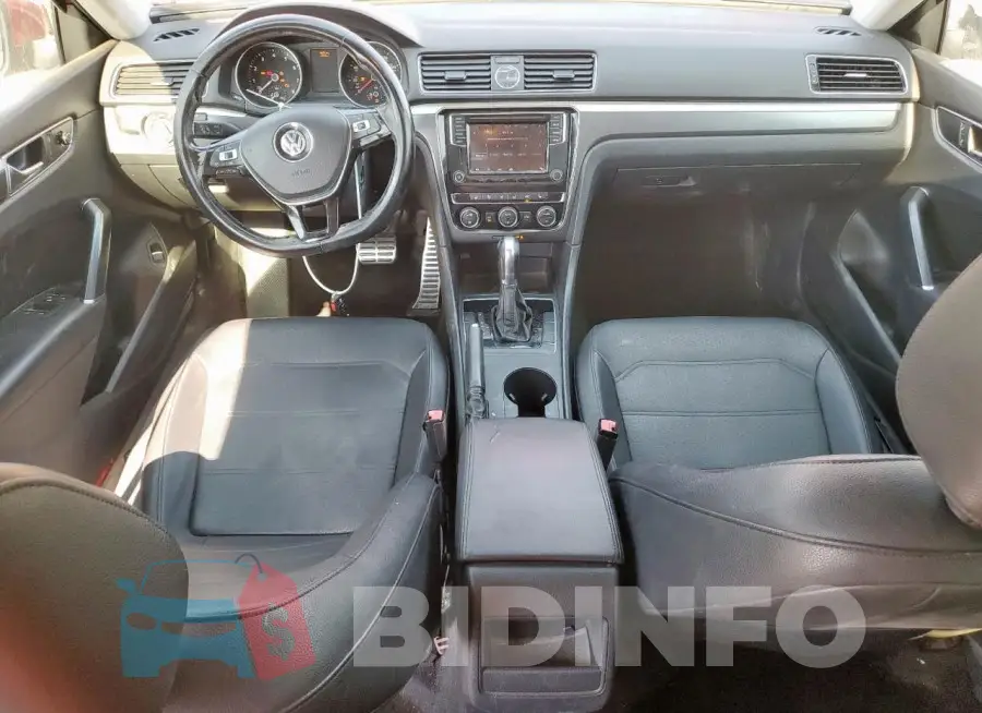 1VWDT7A38HC052039 Photo# 8