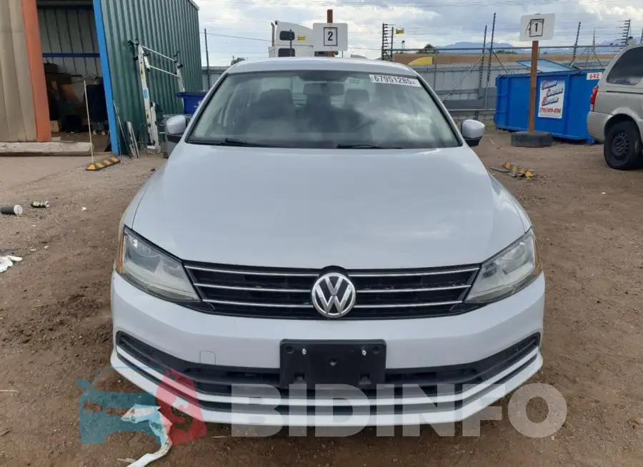 3VW167AJ4HM333505 Photo# 5