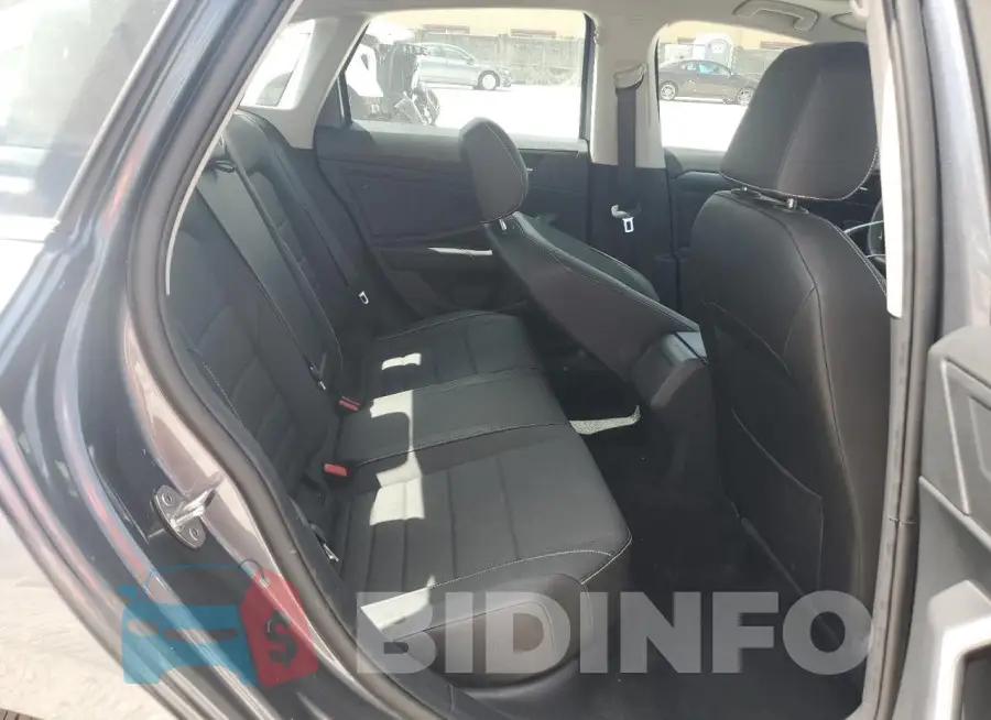 3VW7M7BU7RM013993 Photo# 10
