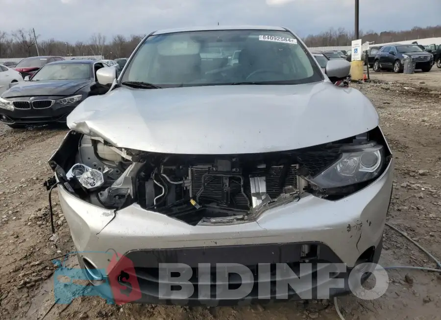 JN1BJ1CP4JW161876 Photo# 5