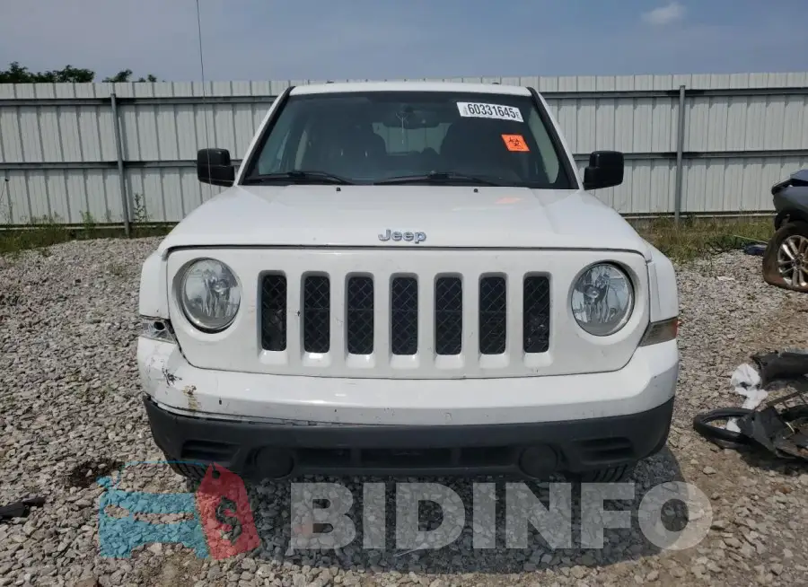 1C4NJPBB8HD208805 Photo# 5
