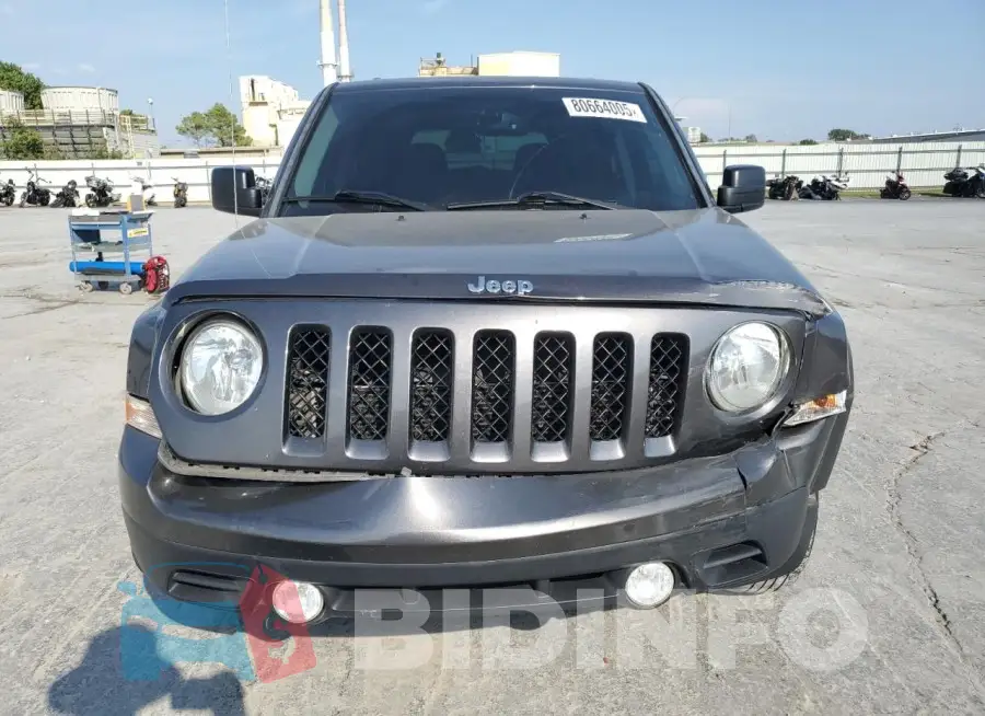 1C4NJPBB9GD554263 Photo# 5