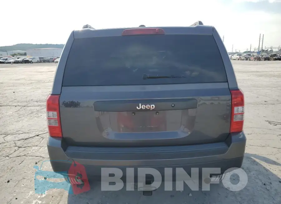 1C4NJPBB9GD554263 Photo# 6
